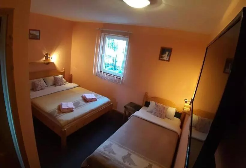 تختخواب و صبحانه Vila Palma Palic