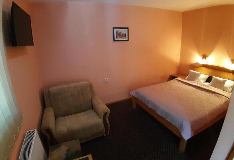 تختخواب و صبحانه Vila Palma Palic