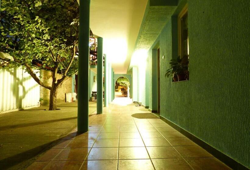 تختخواب و صبحانه Vila Palma Palic