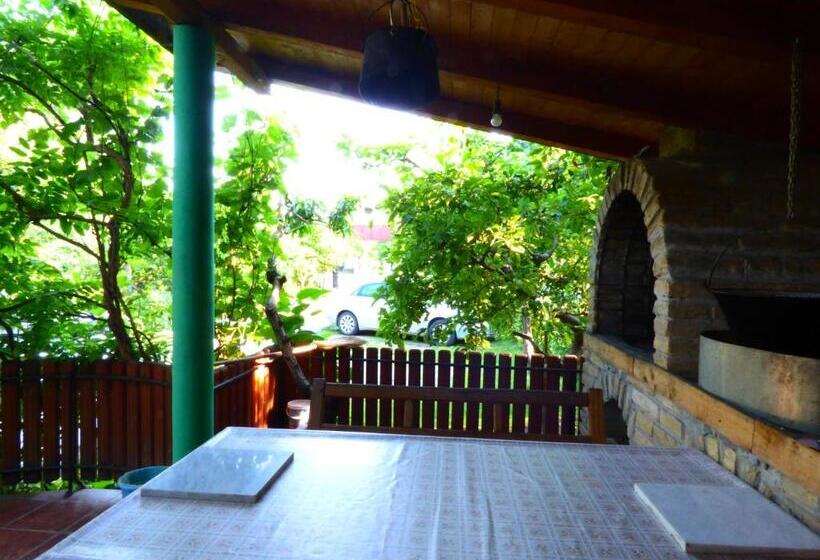 تختخواب و صبحانه Vila Palma Palic