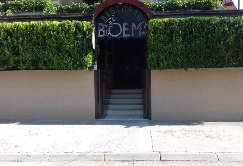 هتل B&b Boem
