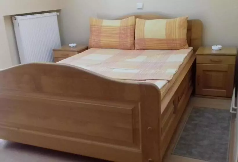 هتل B&b Boem