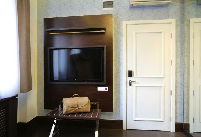 هتل Belgreat Premium Suites
