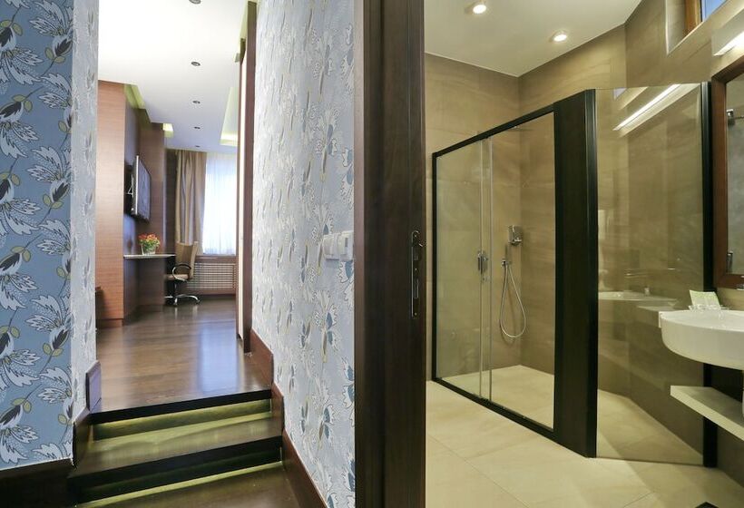 هتل Belgreat Premium Suites