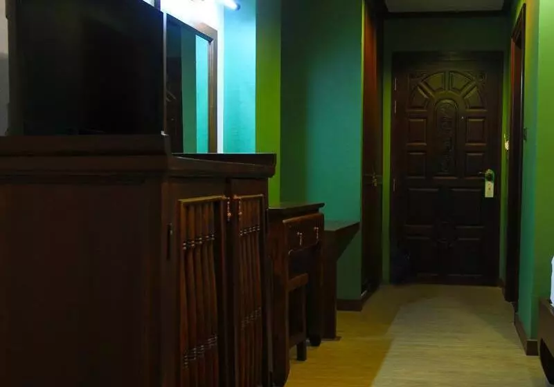 ホテル Chour Palace