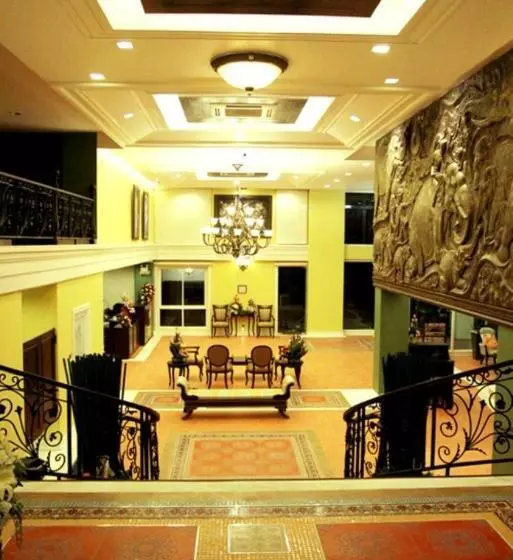 ホテル Chour Palace