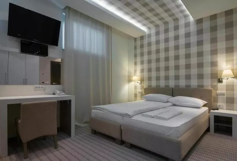 هتل ženeva Lux