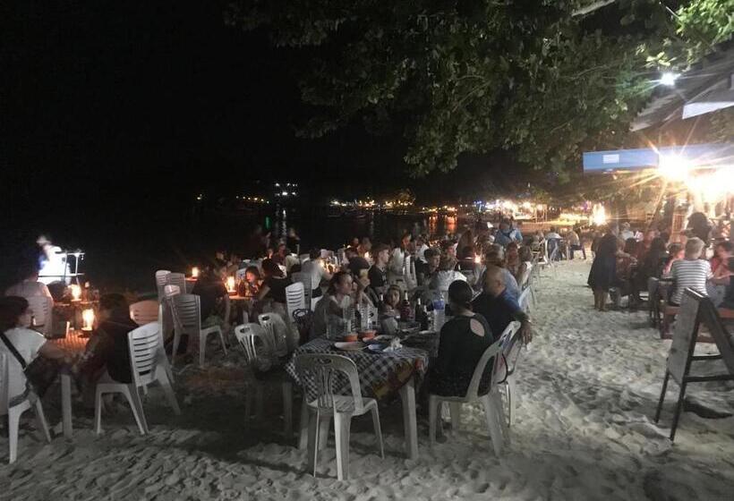 Отель Family Song Koh Lipe