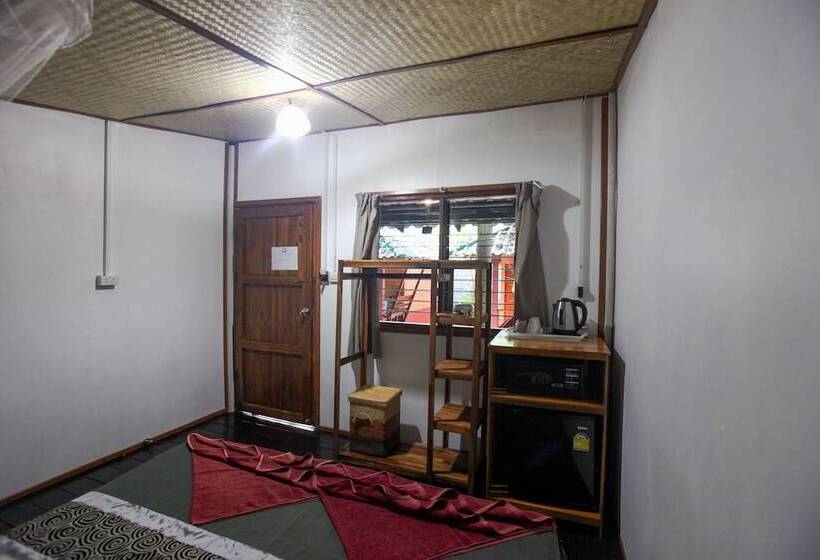 Отель Family Song Koh Lipe