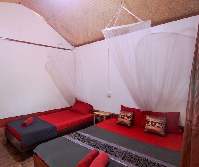 Отель Family Song Koh Lipe