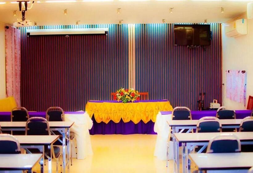 Отель Fig Boutique