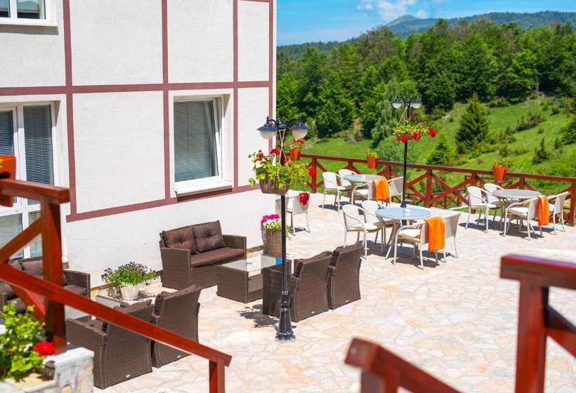 هتل Kraljevi čardaci