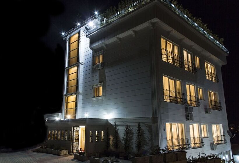 هتل La Familia Residence