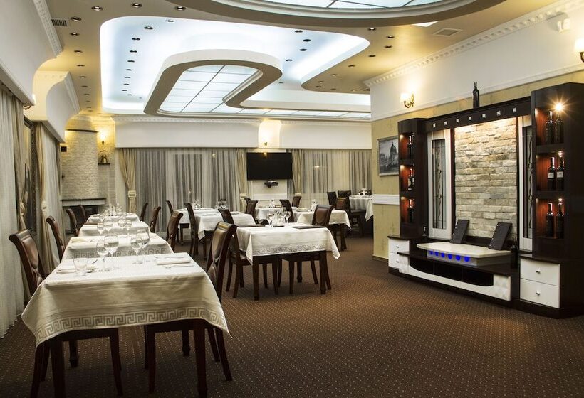 هتل La Familia Residence