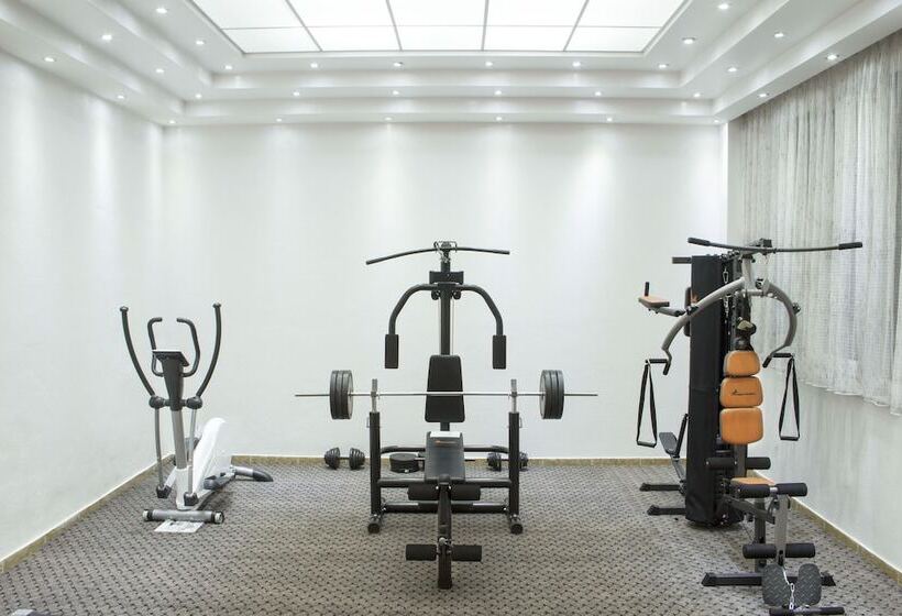 هتل La Familia Residence