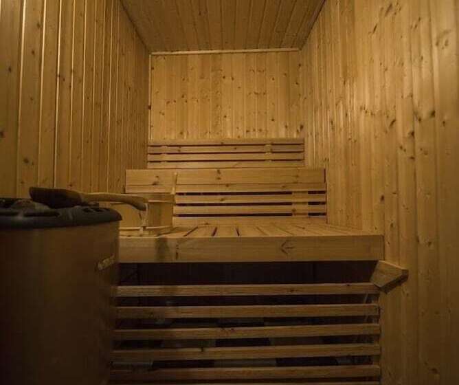 هتل La Familia Residence