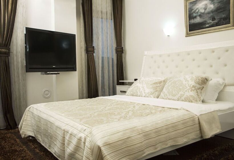 هتل La Familia Residence