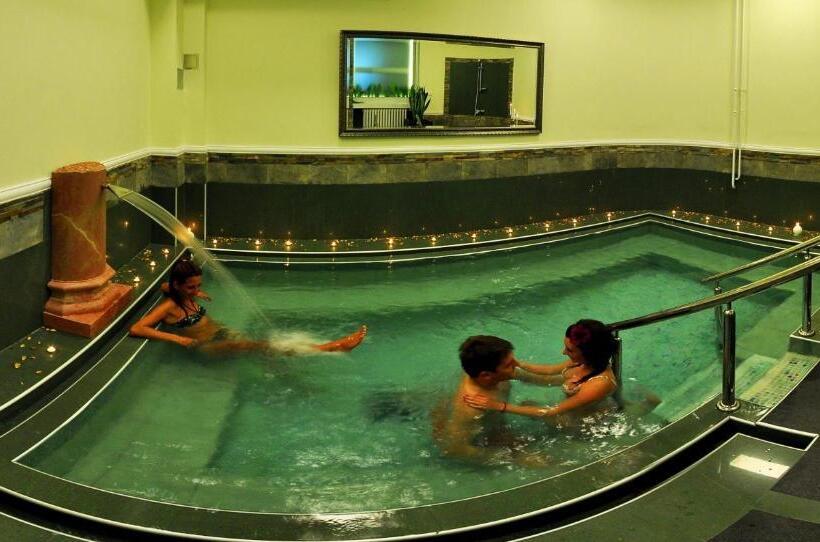 هتل Medical And Spa Centre Merkur