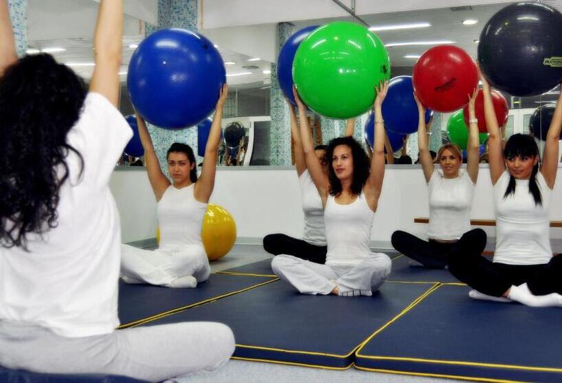 هتل Medical And Spa Centre Merkur