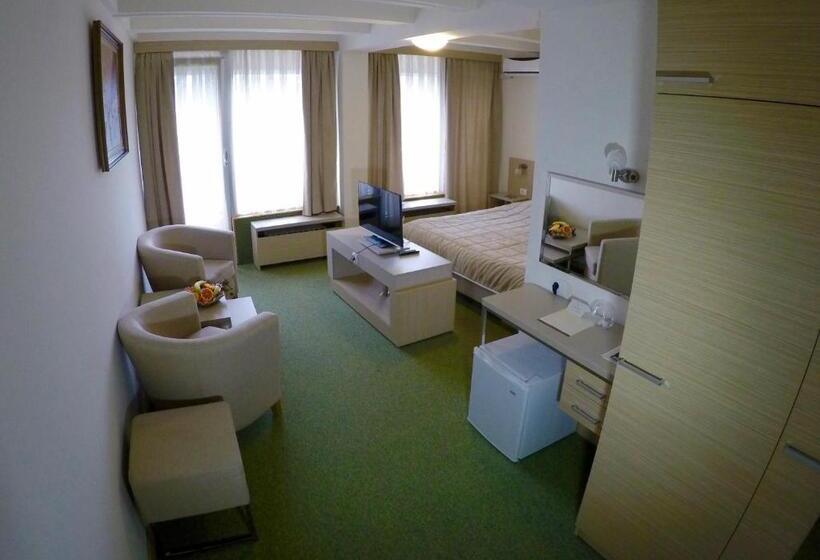 هتل Medical And Spa Centre Merkur