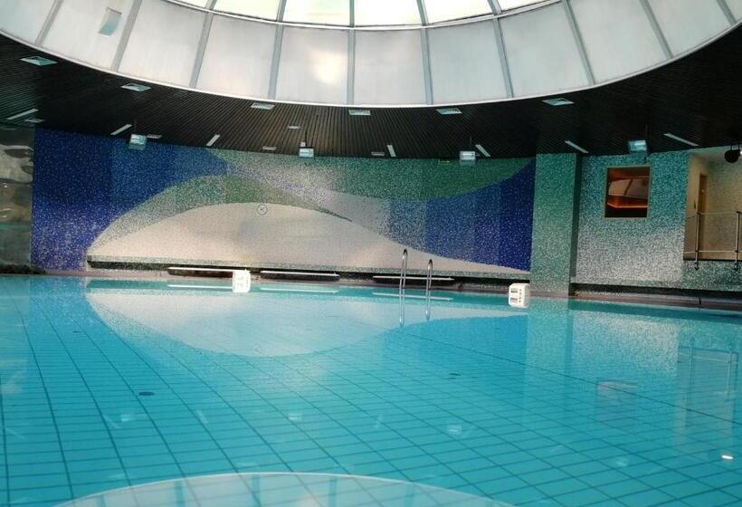 هتل Medical And Spa Centre Merkur