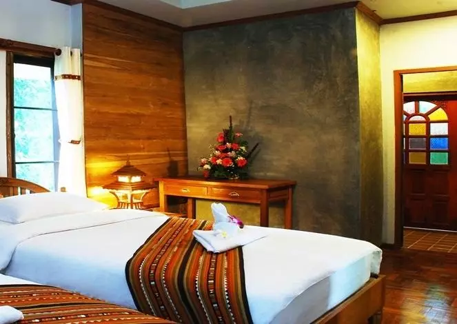 هتل Pai Herbs Resort