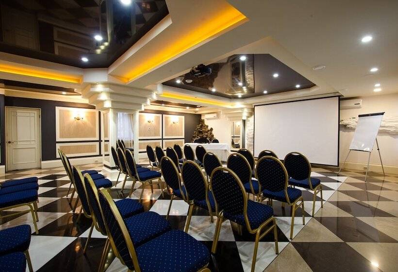 בית מלון כפרי Plaza Boutique