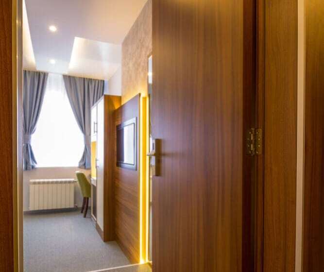 هتل Privilege Suites By Central Park