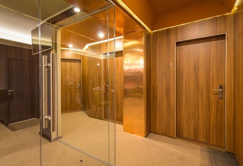 هتل Privilege Suites By Central Park