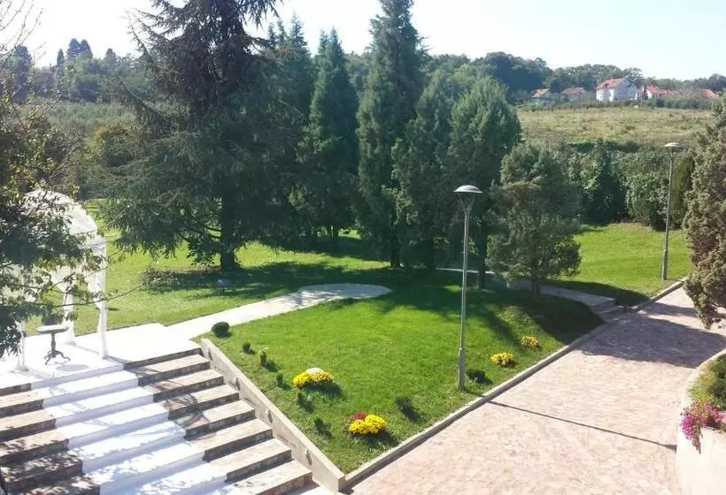 هتل Radmilovac