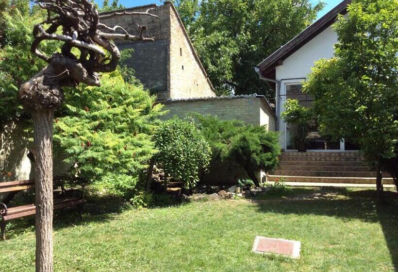 هتل Ugostiteljski Objekat Karibo