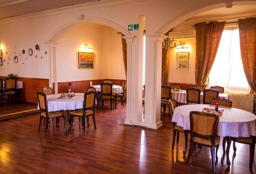 هتل Ugostiteljski Objekat Karibo