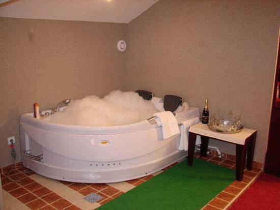 هتل Vila Mitic Luxx Spa Centar