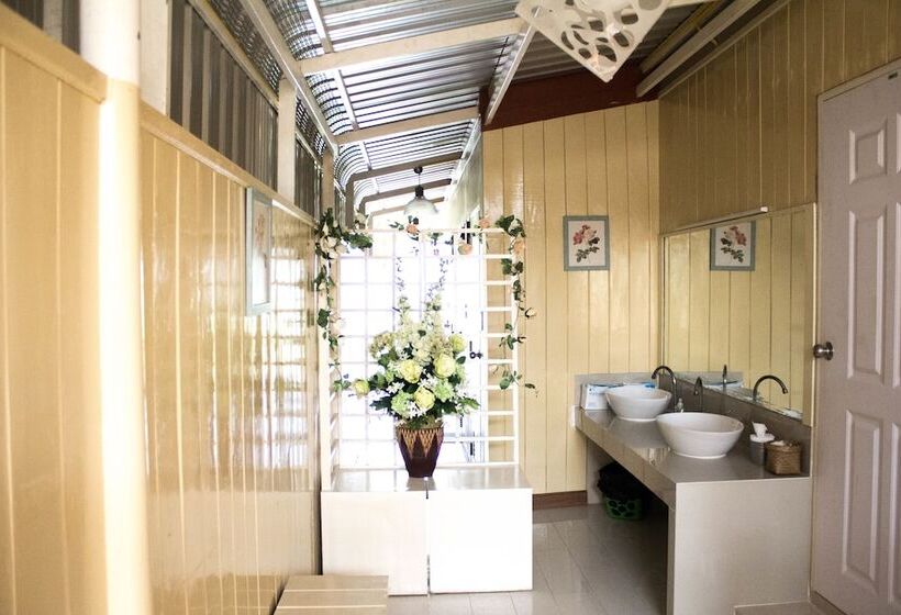 호텔 Yenjit Resort