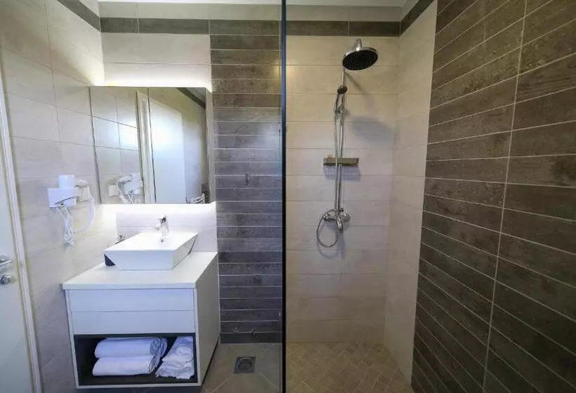 مُتل Guesthouse & Restaurant Tekovina