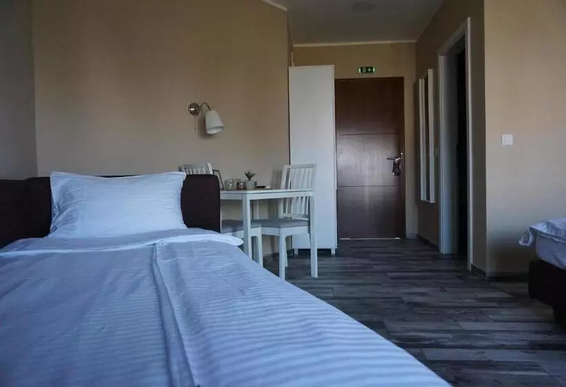 مُتل Guesthouse & Restaurant Tekovina