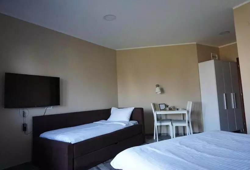 مُتل Guesthouse & Restaurant Tekovina