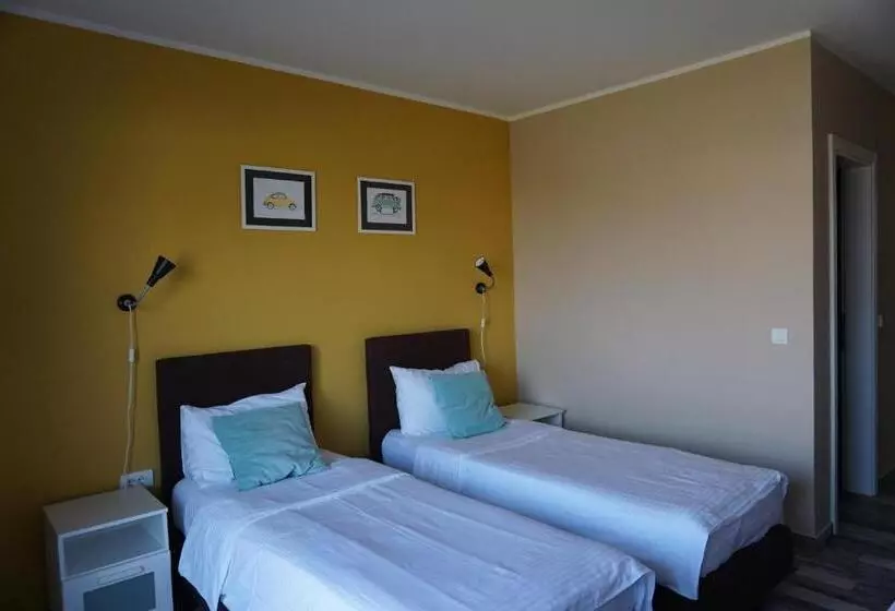 مُتل Guesthouse & Restaurant Tekovina