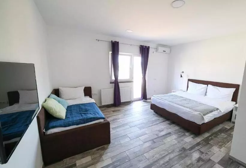 مُتل Guesthouse & Restaurant Tekovina