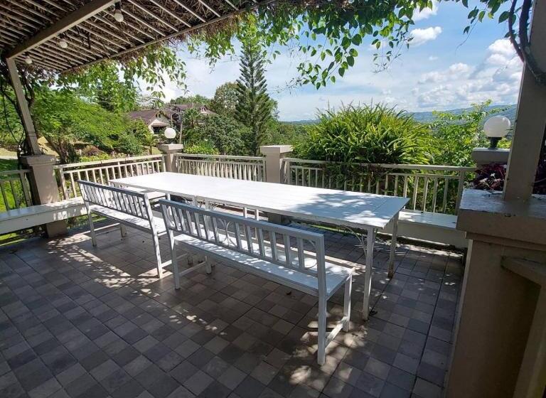 Phukaew Resort & Adventure Park