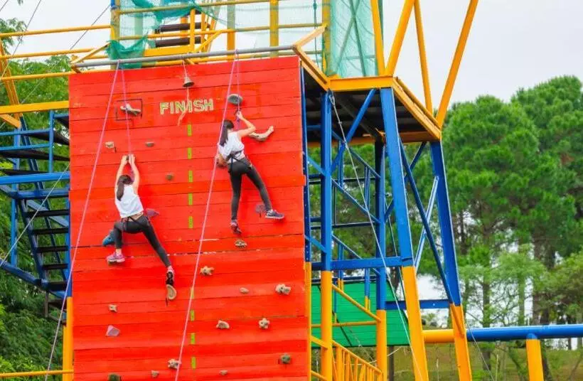 Phukaew Resort & Adventure Park