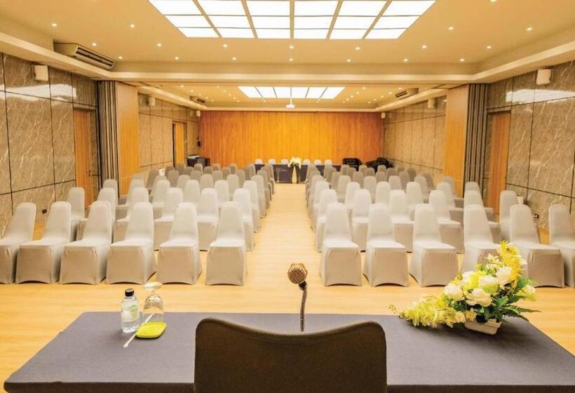 Phukaew Resort & Adventure Park