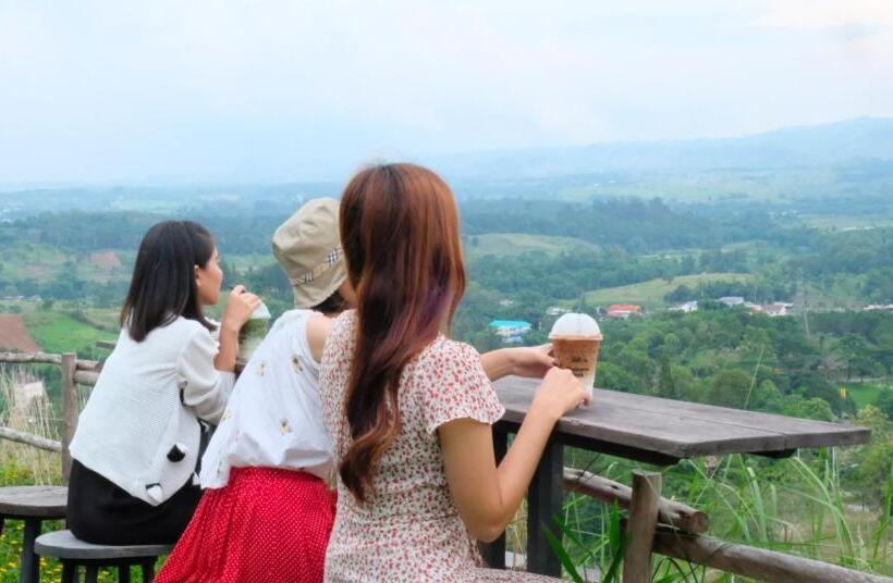 Phukaew Resort & Adventure Park