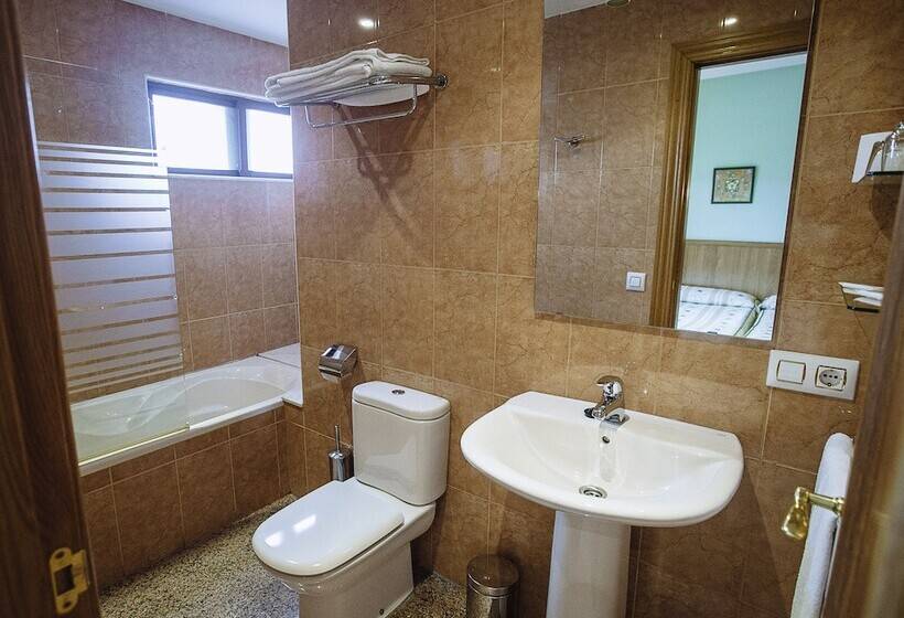 مسافرخانه Hospedería Puerta De La Catedral