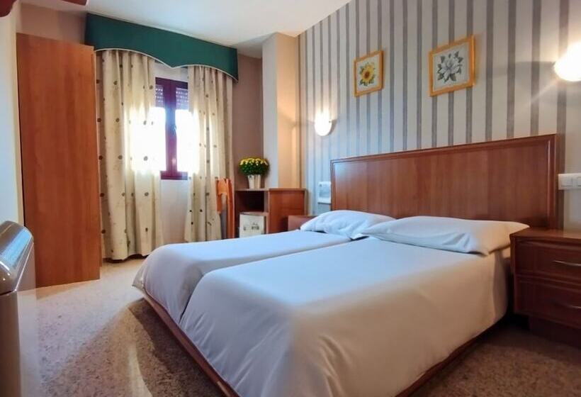 مسافرخانه Hospedería Puerta De La Catedral