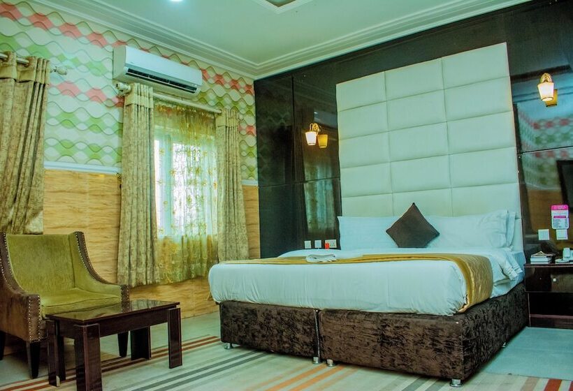 هتل Castle Majestic