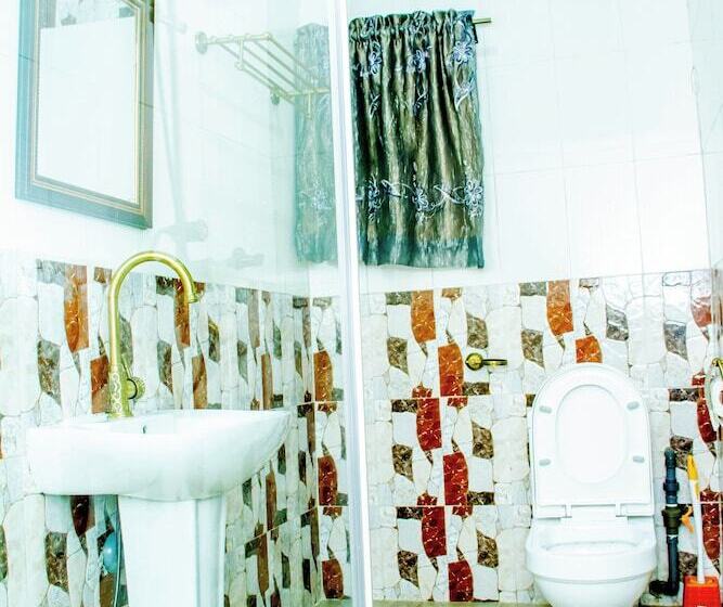 هتل Castle Majestic