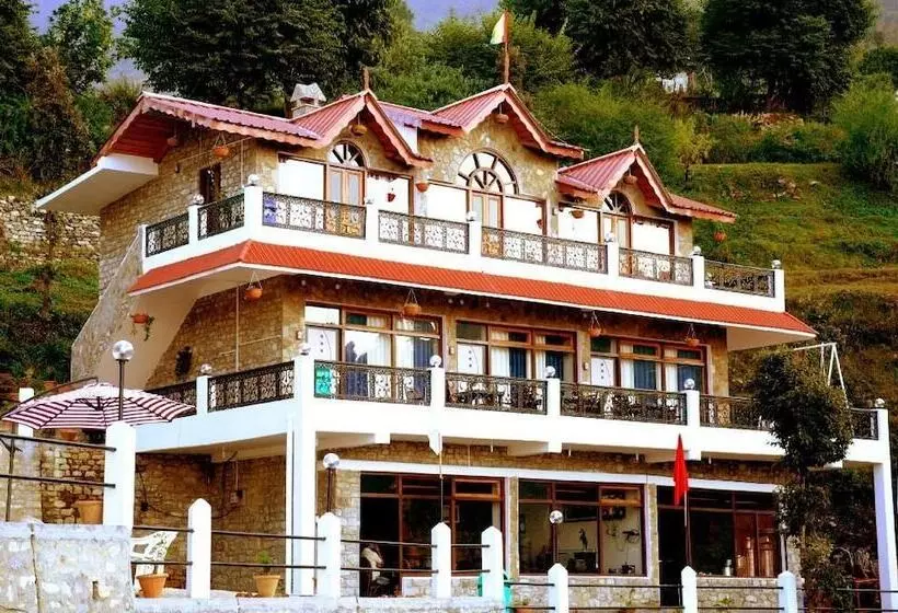 Hotelli The Parijat Retreat