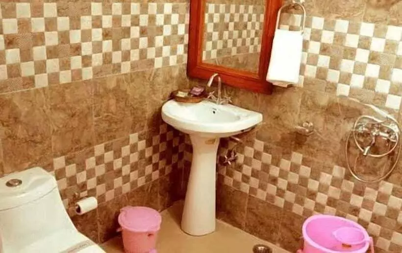 Hotelli The Parijat Retreat