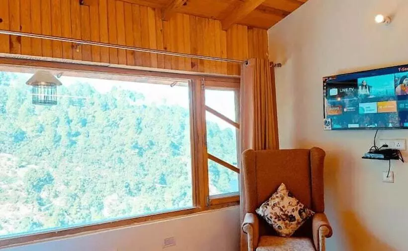 Hotelli The Parijat Retreat